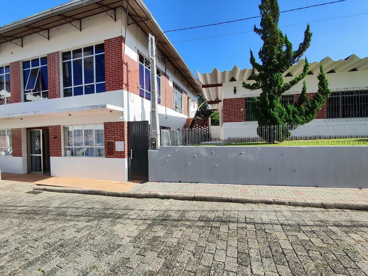 Villa Bilac 03 - Studio Proximo A Vila Germanica บลูเมเนา ภายนอก รูปภาพ