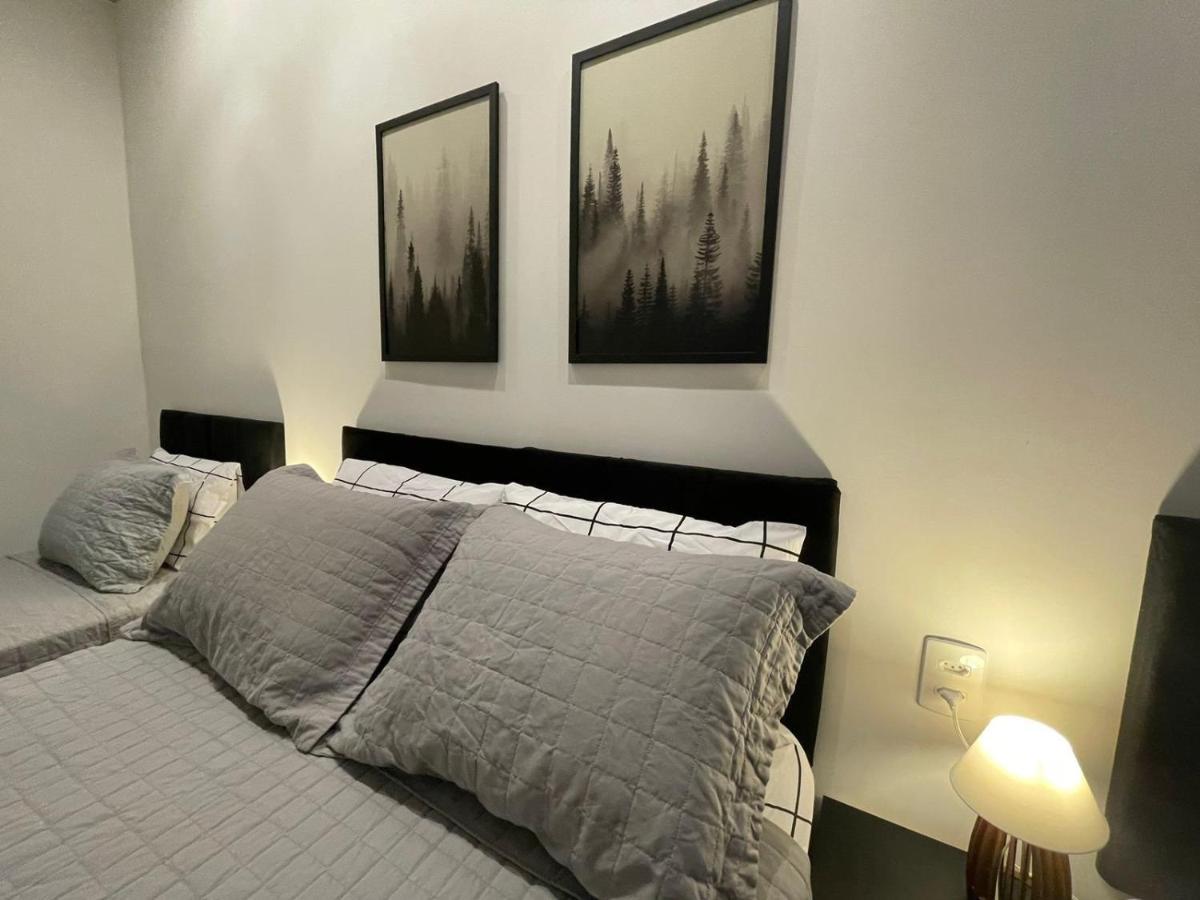 Villa Bilac 03 - Studio Proximo A Vila Germanica บลูเมเนา ภายนอก รูปภาพ